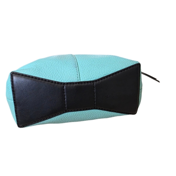 Kate Spade NY Aqua Pebble Leather Bow Bottom Black Strap Crossbody Handbag Bag - Picture 3 of 16